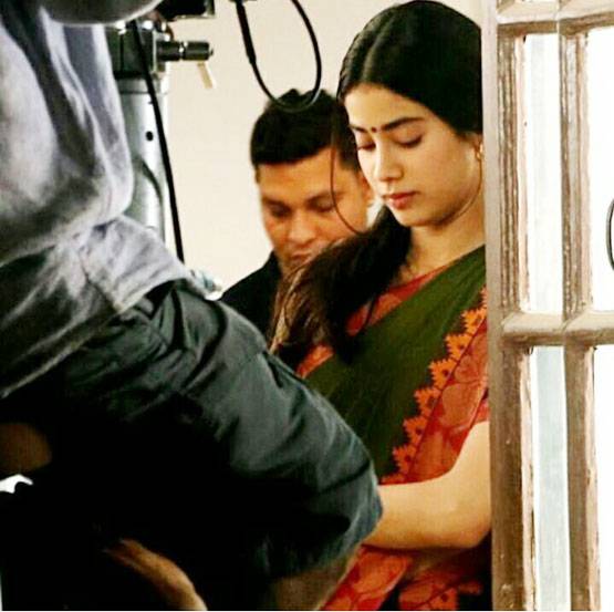 सोशल मीडिया पर मां श्रीदेवी के साथ ऐसे हो रही है जाह्नवी की तुलना