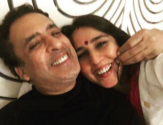 PHOTOS: आमिर के 'भाई' ने रामानंद सागर की पोती से की सगाई