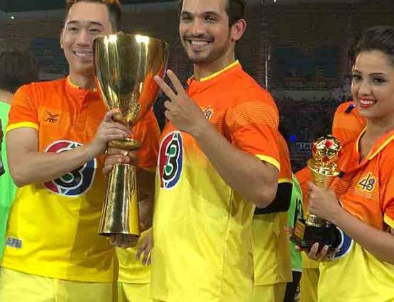 PHOTOS: थाईलैंड में अपने इतने फैंस देखकर चौंक गया ये टीवी एक्टर