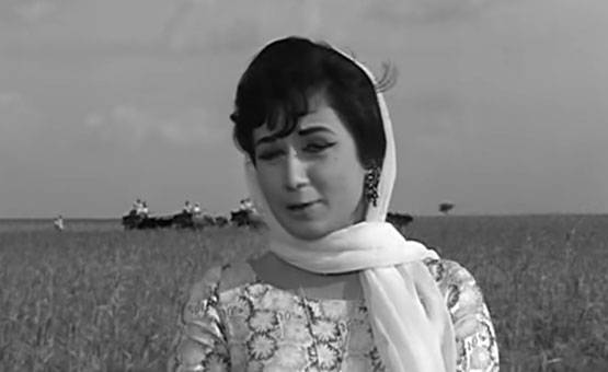 इस एक्ट्रेस को कहा जाता था 'छोटी बहन', मजबूरी में फिल्मों में रखा कदम