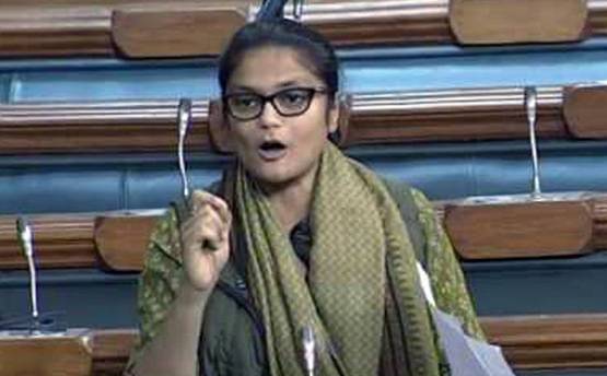 संसद में जोर से गूंजते हैं कांग्रेस की इस महिला सांसद के नारे