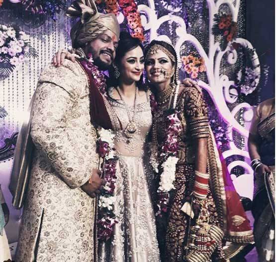 इश्कबाज की एक्ट्रेस ने बचपन के दोस्त से रचाई शादी, देखें  PHOTOS