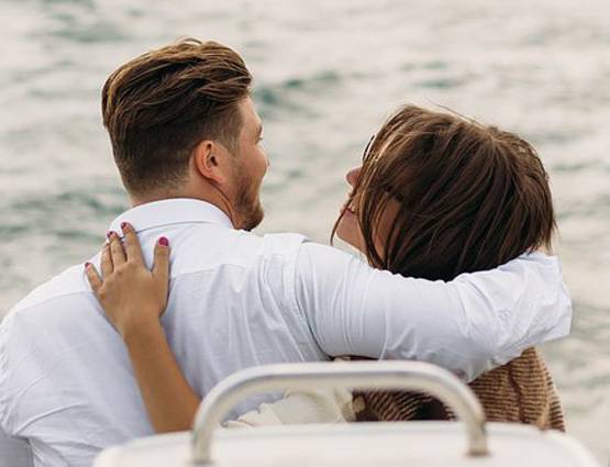 लड़की में हों ये 14 गुण तो शादी में बिल्कुल ना करें देर!