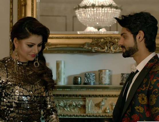 बेहद बोल्ड है Hate story 4 , बेडरूम सीन में दिखीं उर्वशी रौतेला