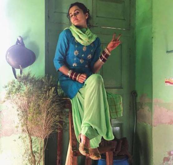 'मनमर्जियां' में अभि‍षेक बच्चन के सरदार लुक पर BIG B बोले...