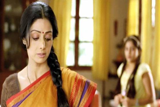 सोशल मीडिया पर मां श्रीदेवी के साथ ऐसे हो रही है जाह्नवी की तुलना