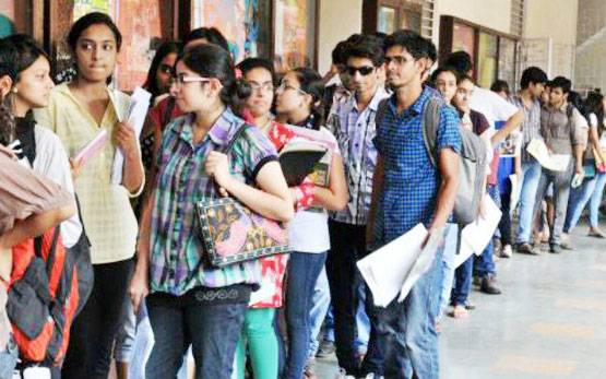 भारत में बढ़ गए और बेरोजगार, करोड़ों लोगों के पास नहीं है नौकरी!