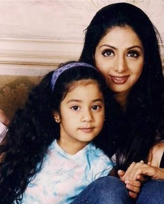 जाह्नवी-खुशी के साथ श्रीदेवी- नहीं देखी होंगी ये RARE PHOTOS