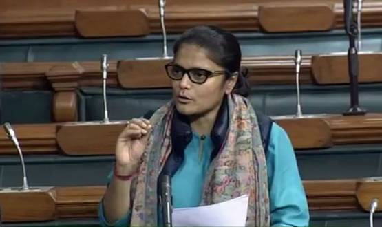 संसद में जोर से गूंजते हैं कांग्रेस की इस महिला सांसद के नारे