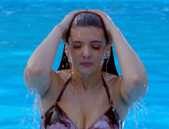 बेहद बोल्ड है Hate story 4 , बेडरूम सीन में दिखीं उर्वशी रौतेला