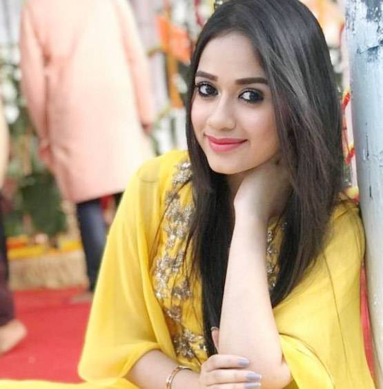 किसिंग कंट्रोवर्सी पर झुके मेकर्स, अब एक्ट्रेस को नहीं करने होंगे ये सीन