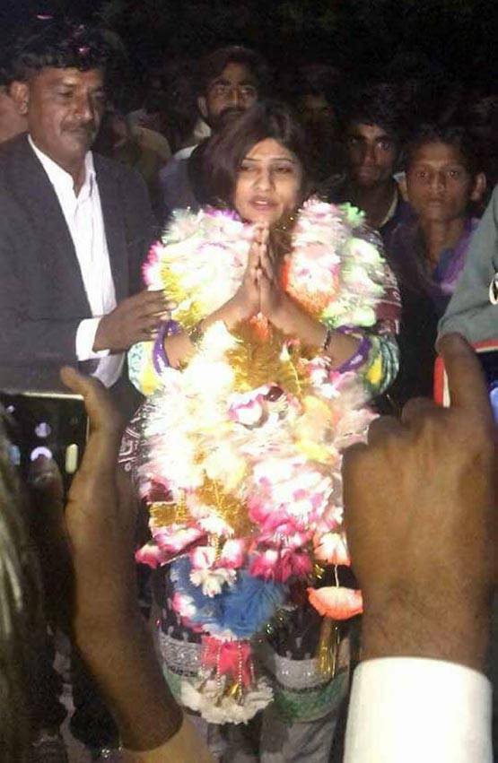 पाकिस्तान में इस हिंदू महिला ने रचा इतिहास, परिवार था बंधुआ मजदूर