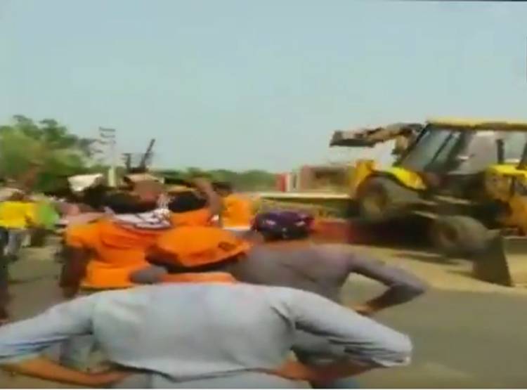 जानिए- कौन हैं लेनिन, जिनकी मूर्ति तोड़ने की तस्वीरें हो रही वायरल