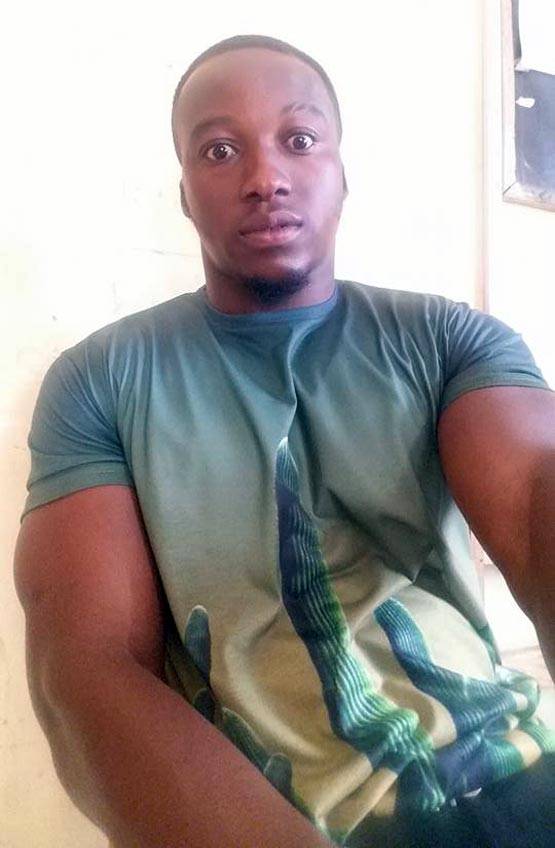 स्कूल में नहीं था कम्प्यूटर, बच्चों को ऐसे सिखाया MS वर्ल्ड, फोटो वायरल