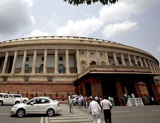 रिटायरमेंट के बाद सांसदों को मिलेंगी ये सुविधाएं, इतनी होगी पेंशन