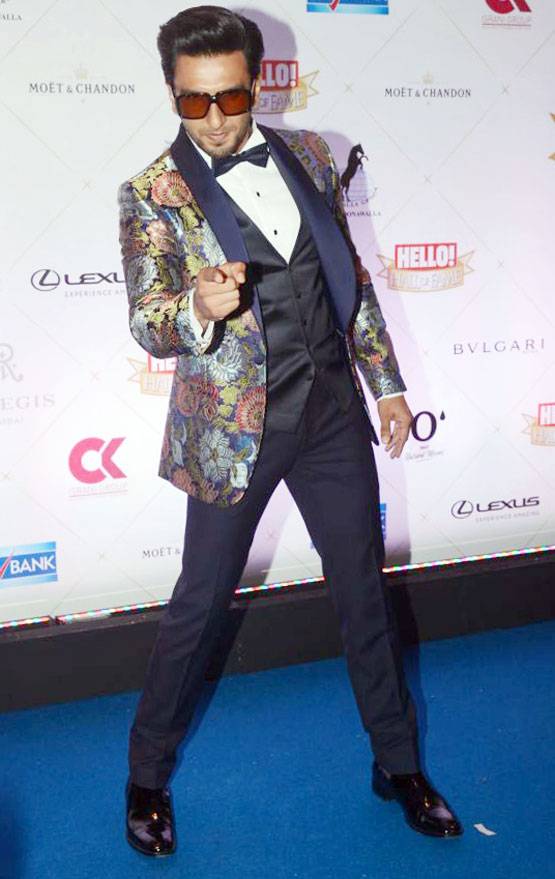 Hello Hall Of Fame Awards: रणवीर-दीपिका बने 'एंटरटेनर ऑफ द ईयर'