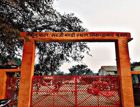 योगी का 1 साल: UP पर ऐसे चढ़ता गया भगवा रंग