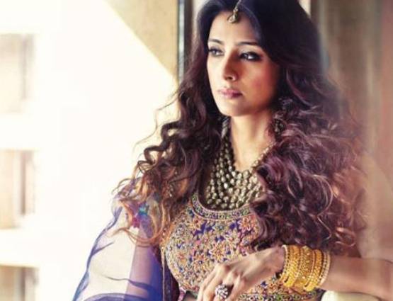 तब्बू को शादी के लिए टोकते रहते हैं अजय, क्या इस वजह से नहीं हुई