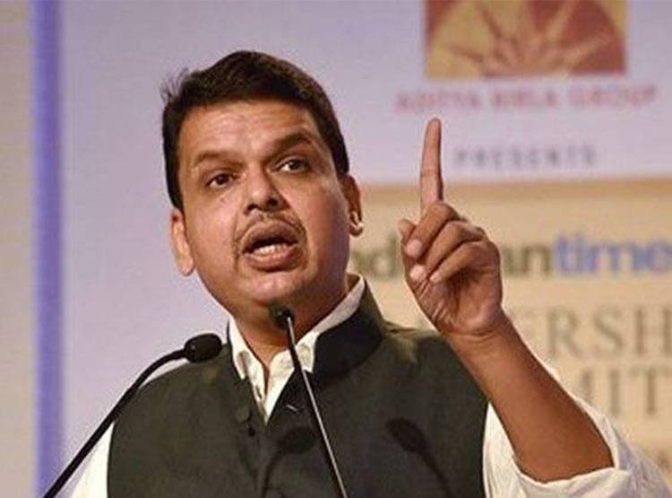 महाराष्ट्र में चाय घोटाला! रोज 18,500 कप चाय पीते रहे CM के मेहमान