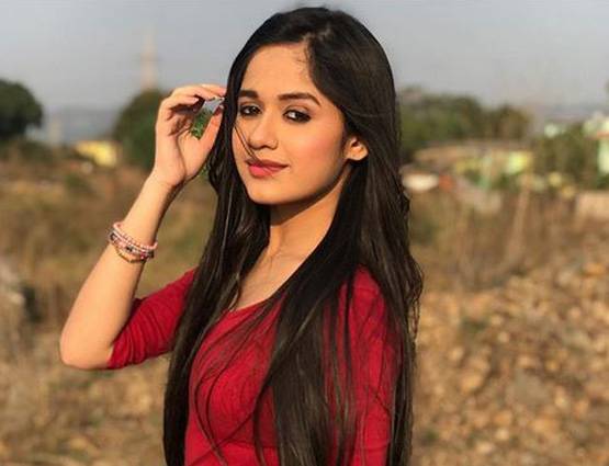 16 साल की एक्ट्रेस को करना था किस सीन, मां ने किया हंगामा