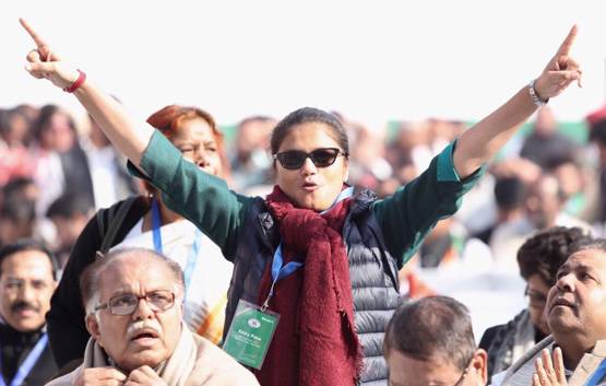 संसद में जोर से गूंजते हैं कांग्रेस की इस महिला सांसद के नारे