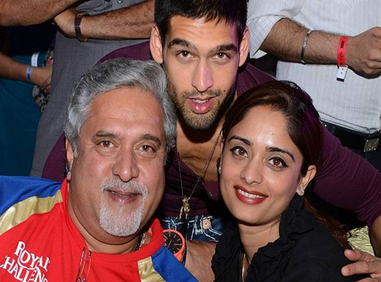 कौन हैं पिंकी लालवानी जिससे तीसरी शादी करने जा रहे हैं माल्या?