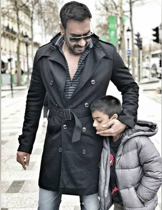 देवगन फैमिली के जश्न में शामिल कौन है ये एक्ट्रेस?