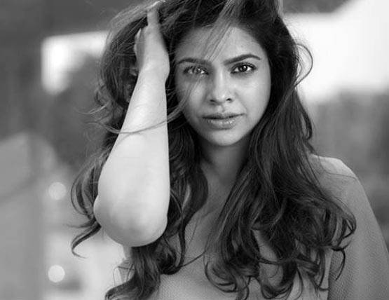 कपिल की ऑनस्क्रीन गर्लफ्रेंड सुमोना ने कराया बोल्ड फोटोशूट