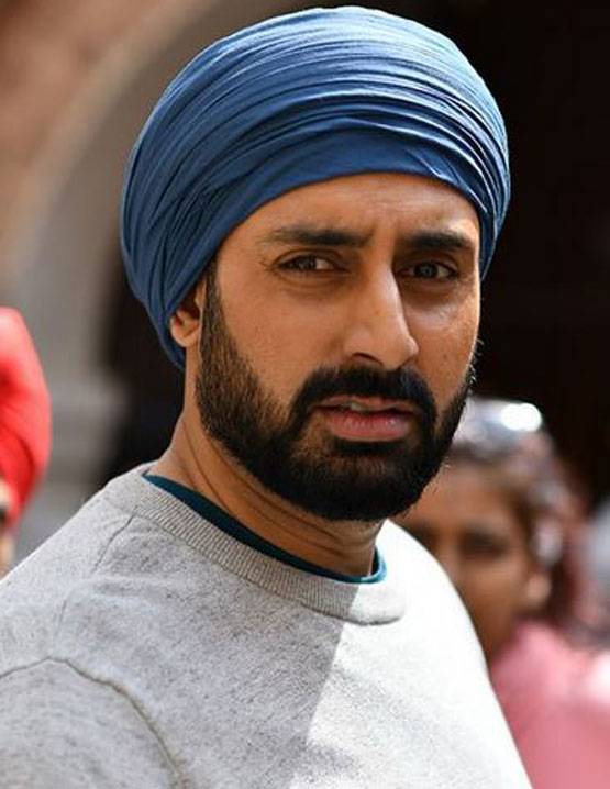 अभिषेक की तो निकल पड़ी, अब प्रियंका के साथ कर सकते हैं फिल्म