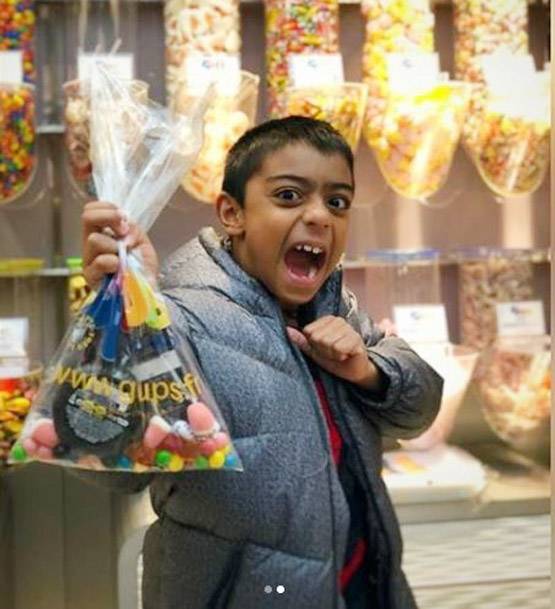 देवगन फैमिली के जश्न में शामिल कौन है ये एक्ट्रेस?