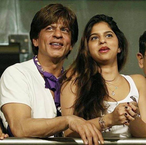 IPL 2018: बेटी सुहाना संग टीम KKR को चीयर करने पहुंचे शाहरुख