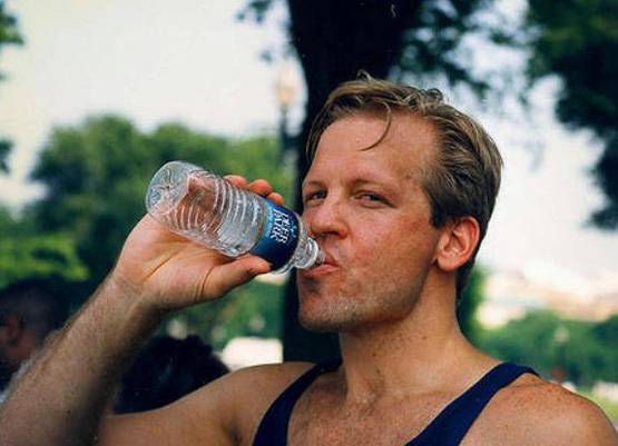 सेहत का दुश्मन है गर्मी का मौसम, जरूर पढ़ लें ये टिप्स