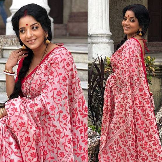 'झूमा भाभी' के रोल में ये बिग बॉस कंटेस्टेंट, साड़ी लुक हो रहा वायरल