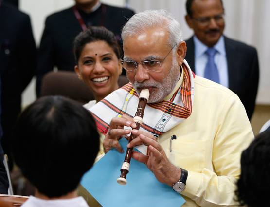 मोदी म्यूजिक: कब-कब दिखा PM का म्यूजिकल अंदाज PHOTOS