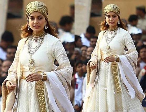 कंगना की गोद में खुश नजर आएं रंगोली के बेटे पृथ्वीराज, PHOTOS