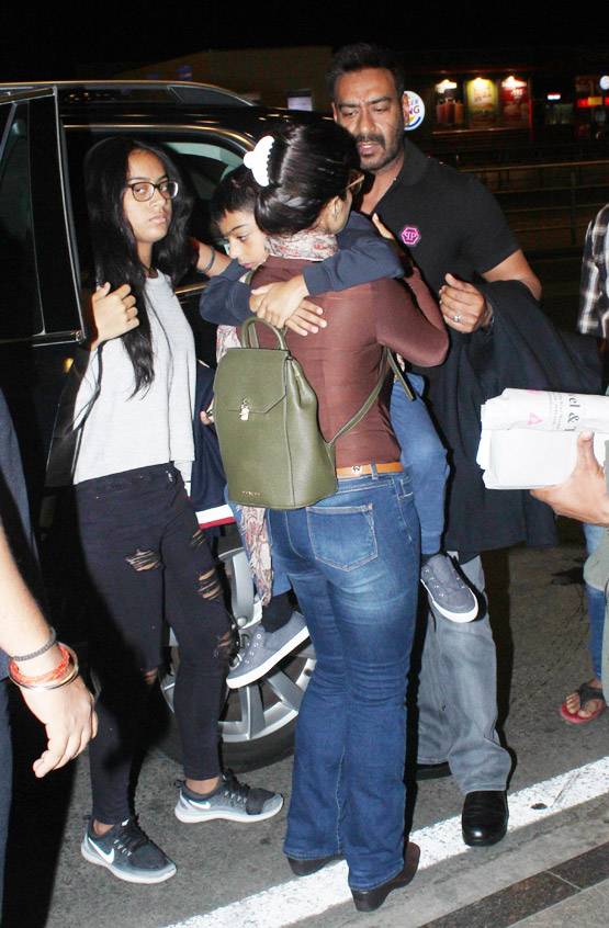 देवगन फैमिली के जश्न में शामिल कौन है ये एक्ट्रेस?