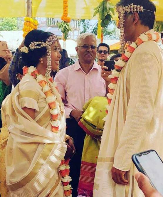 PHOTOS: 25 साल छोटी गर्लफ्रेंड संग 52 के मिलिंद सोमन के सात फेरे