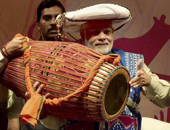 मोदी म्यूजिक: कब-कब दिखा PM का म्यूजिकल अंदाज PHOTOS