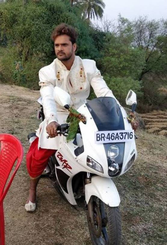 संघर्ष का फर्स्ट लुक: भोजपुरी सुपरस्टार खेसारी के सिक्स पैक चर्चा में