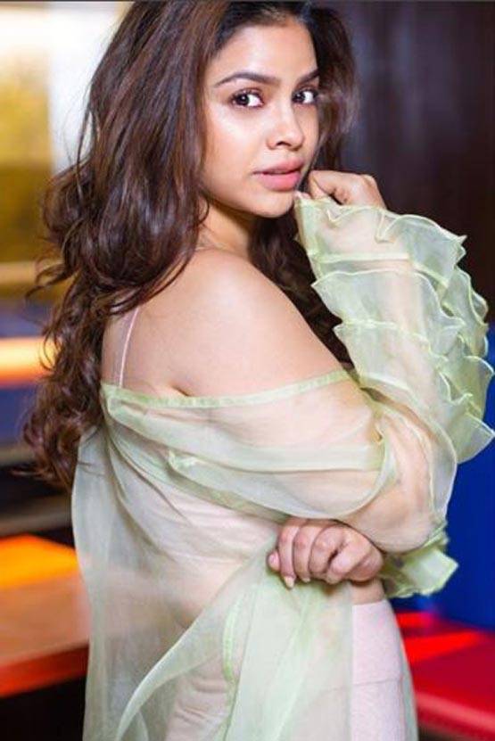 कपिल की ऑनस्क्रीन गर्लफ्रेंड सुमोना ने कराया बोल्ड फोटोशूट