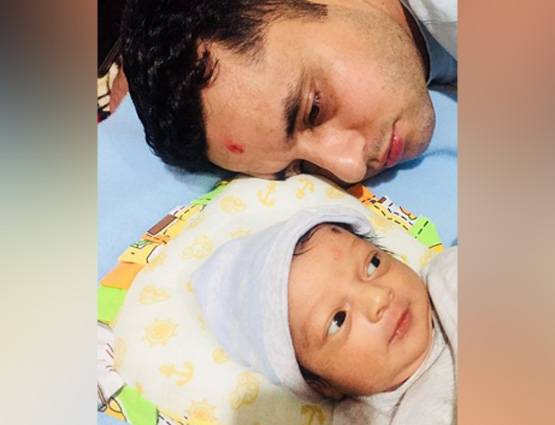 कंगना की गोद में खुश नजर आएं रंगोली के बेटे पृथ्वीराज, PHOTOS