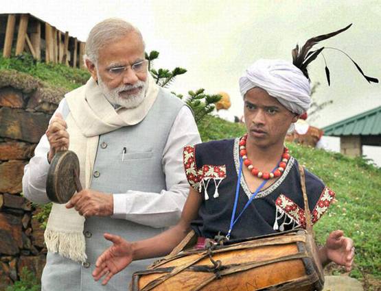 मोदी म्यूजिक: कब-कब दिखा PM का म्यूजिकल अंदाज PHOTOS
