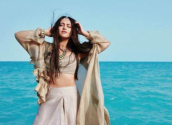 कटरीना के फोटोशूट की हुई नकल? सोनाक्षी की तस्वीरें चर्चा में