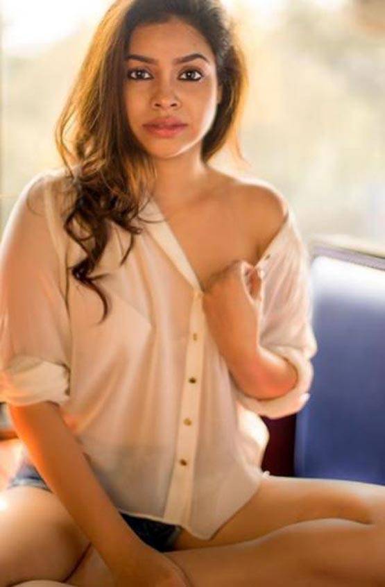 कपिल की ऑनस्क्रीन गर्लफ्रेंड सुमोना ने कराया बोल्ड फोटोशूट