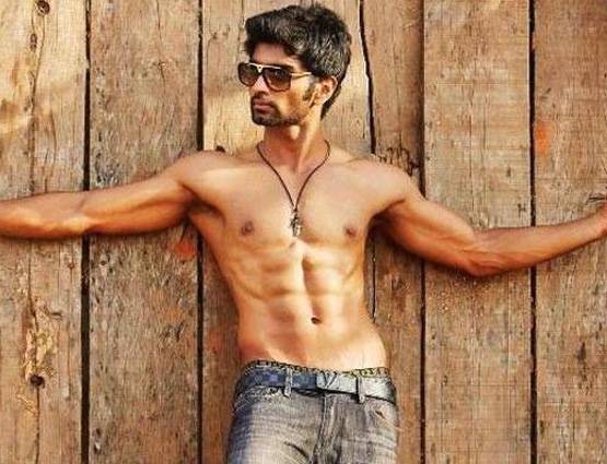 Jr. NTR से पहले इन स्टार्स की बॉडी ट्रांसफॉर्मेशन ने किया हैरान