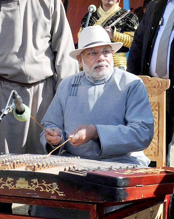 मोदी म्यूजिक: कब-कब दिखा PM का म्यूजिकल अंदाज PHOTOS