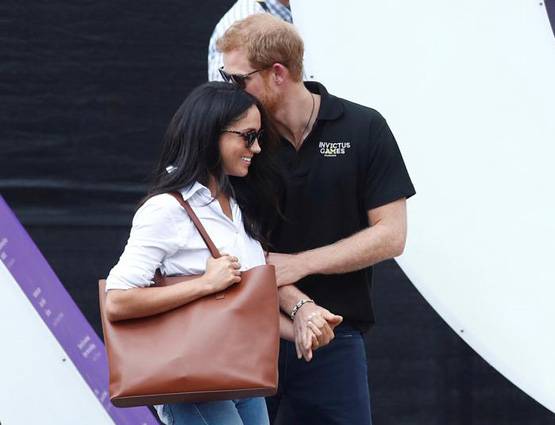 प्रिंस हैरी-मेगन मार्कल की शादी: गिफ्ट न दें, ये करें...