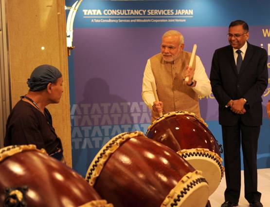 मोदी म्यूजिक: कब-कब दिखा PM का म्यूजिकल अंदाज PHOTOS