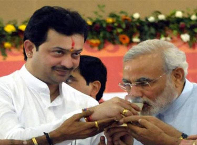 रॉलेक्स घड़ी, मर्सिडीज कार: ऐसी है शिवराज के संत मंत्री की लाइफ