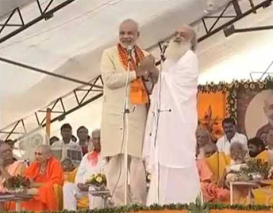 सबसे रसूखदार संत था आसाराम, मोदी-वाजपेयी सहित ये नेता थे भक्त